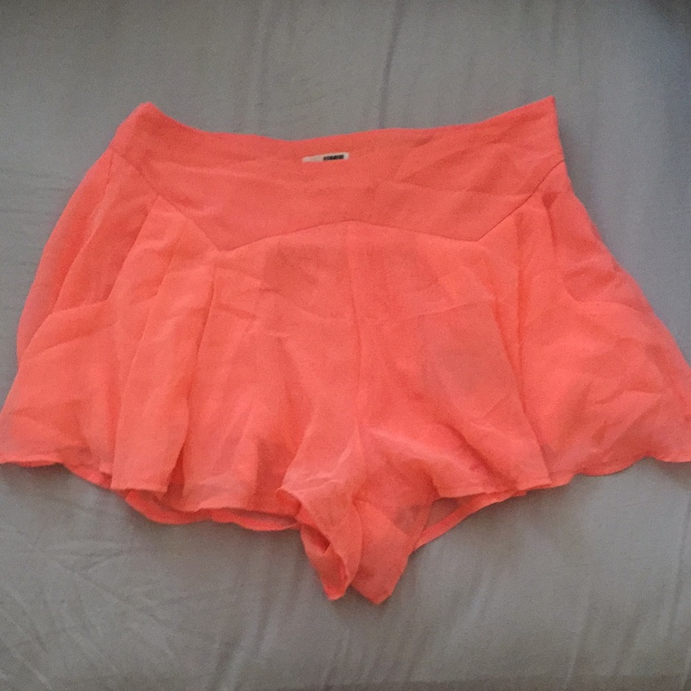 Flowly shorts